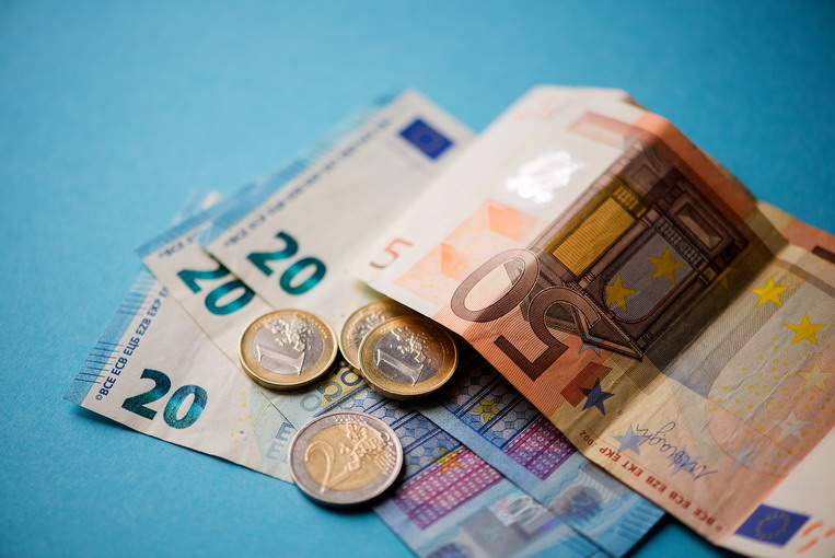 Chi paga cosa? Regole per una divisione equa delle spese