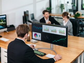 Normative e regolamentazioni sul trading online nel 2025
