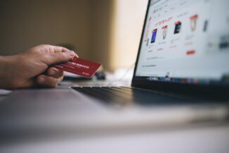 Cartelle esattoriali e successione: cosa succede agli eredi