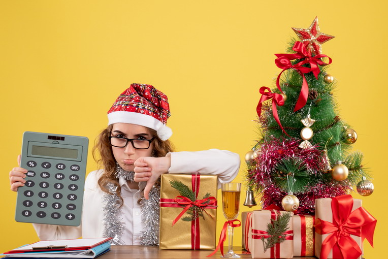 Natale 2025 e tredicesima: quanto andrà in regali e spese